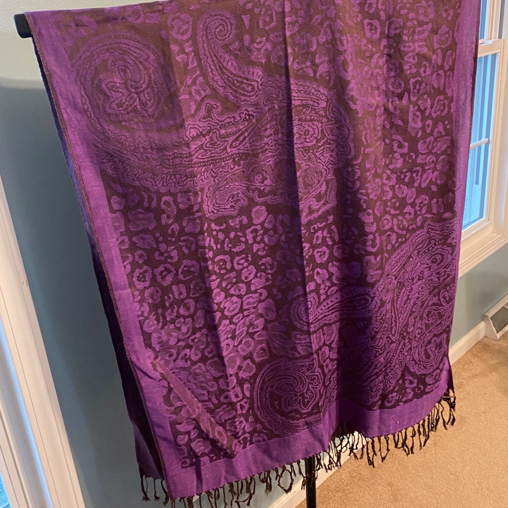 Purple Pashmina Scarf, gently used, taken care of, no damage or wear